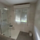 Adaptation complète d’une salle de bain pour une personne à mobilité réduite (PMR)